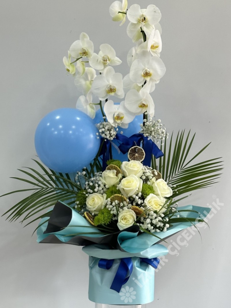 2 Dal orkide ve beyaz gül tanzimi