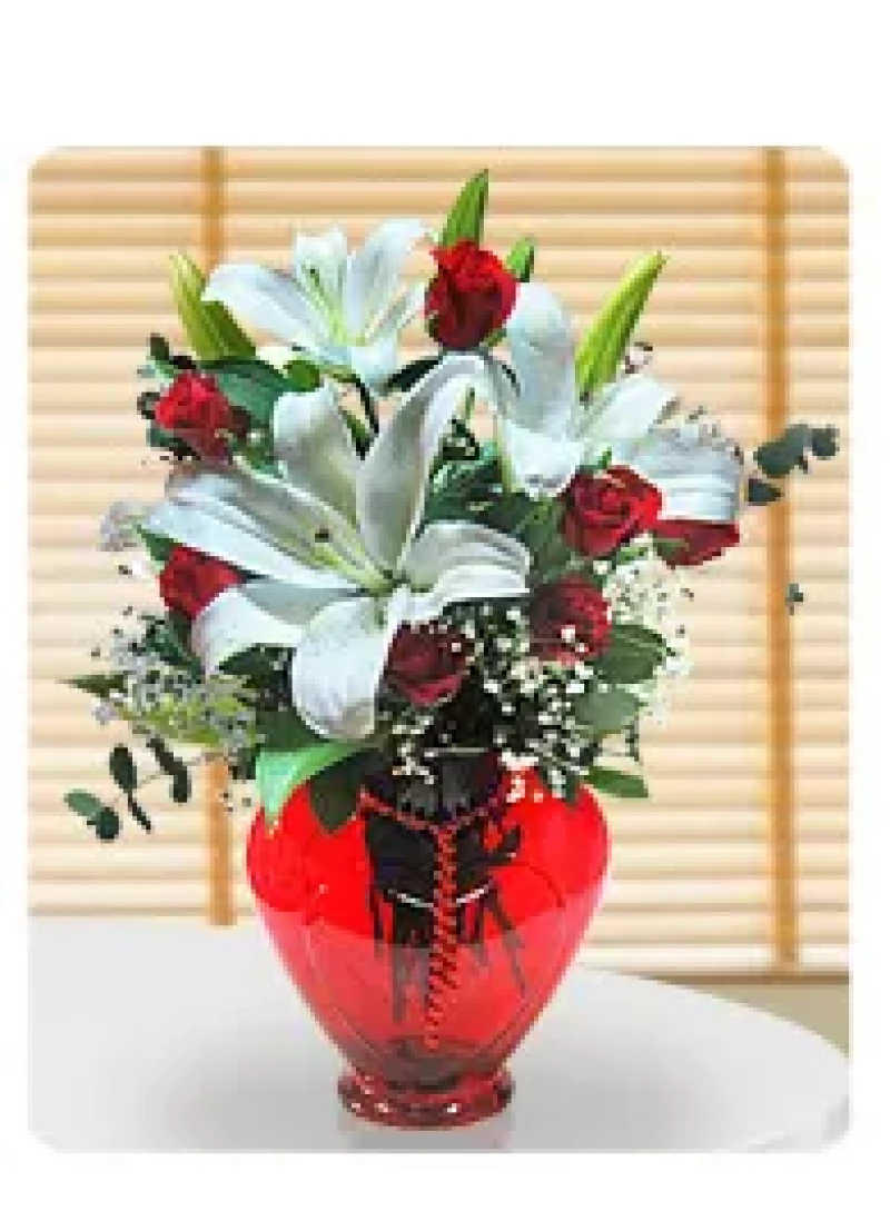 Kalp Vazoda Lilyum ve Güller