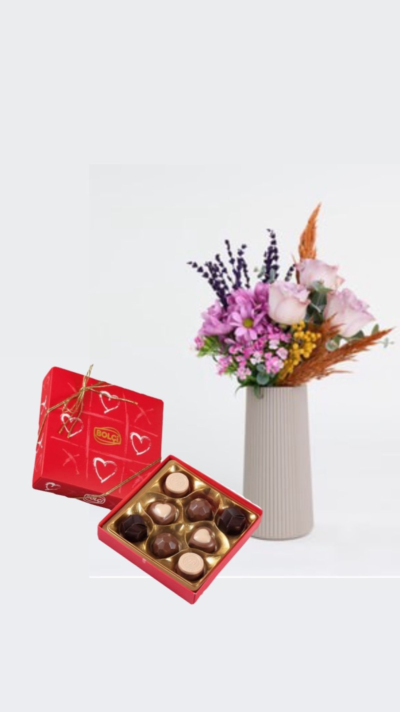 Bej Vazoda Lila Gül ve Çikolata