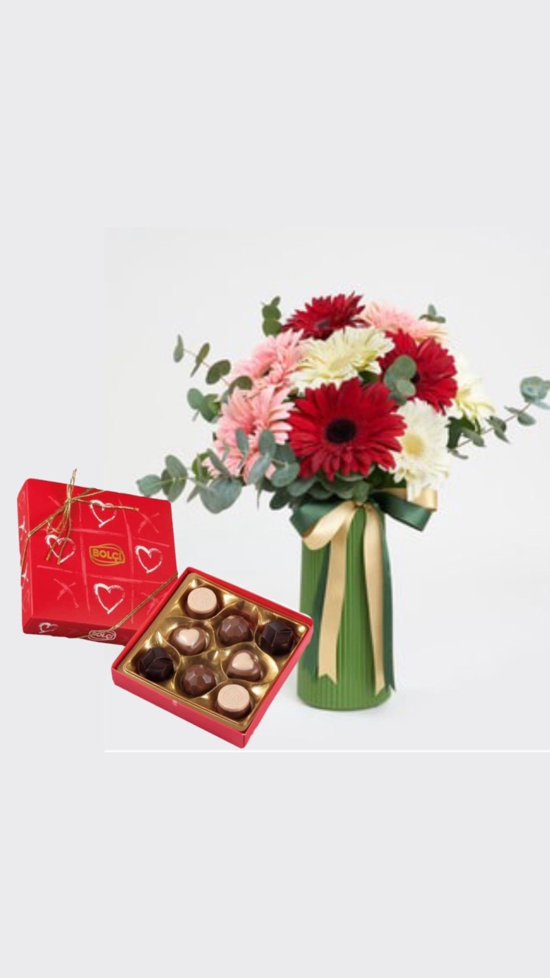 Yeşil Vazoda Renkli Gerbera & Çikolata