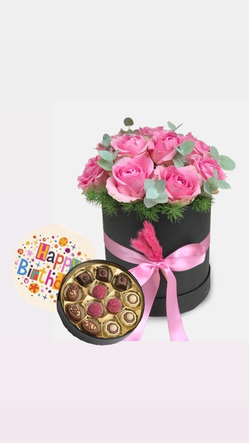 Kutuda Pembe Güller & Doğum Günü Temalı Çikolata