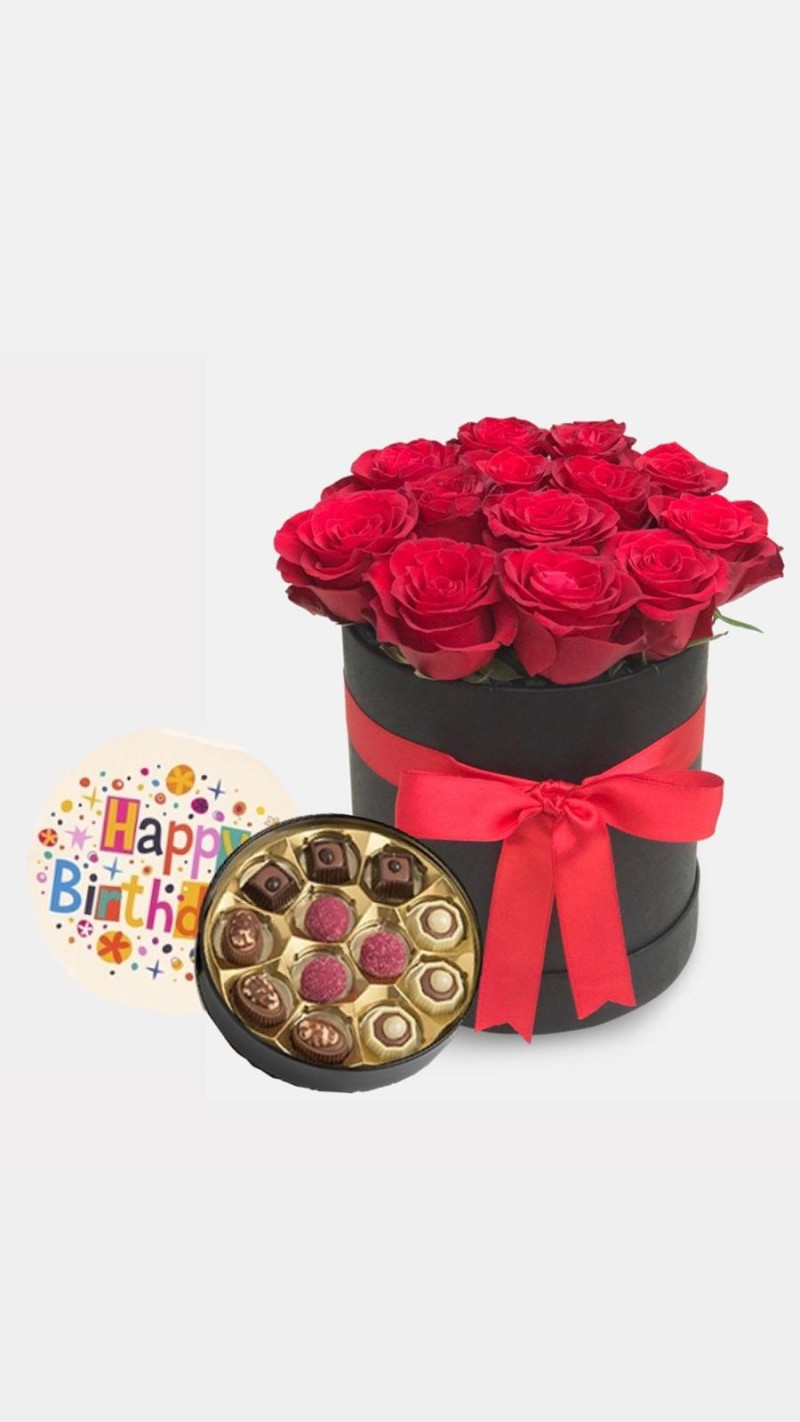 Kutuda Kırmızı Güller & Doğum Günü Temalı Çikolata