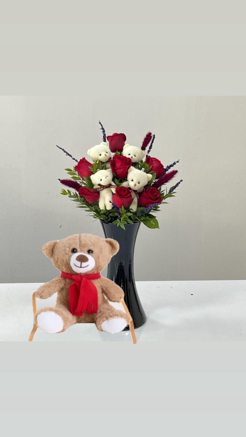 Vazoda Kırmızı Güller ve Ayıcıklar & Peluş Ayıck