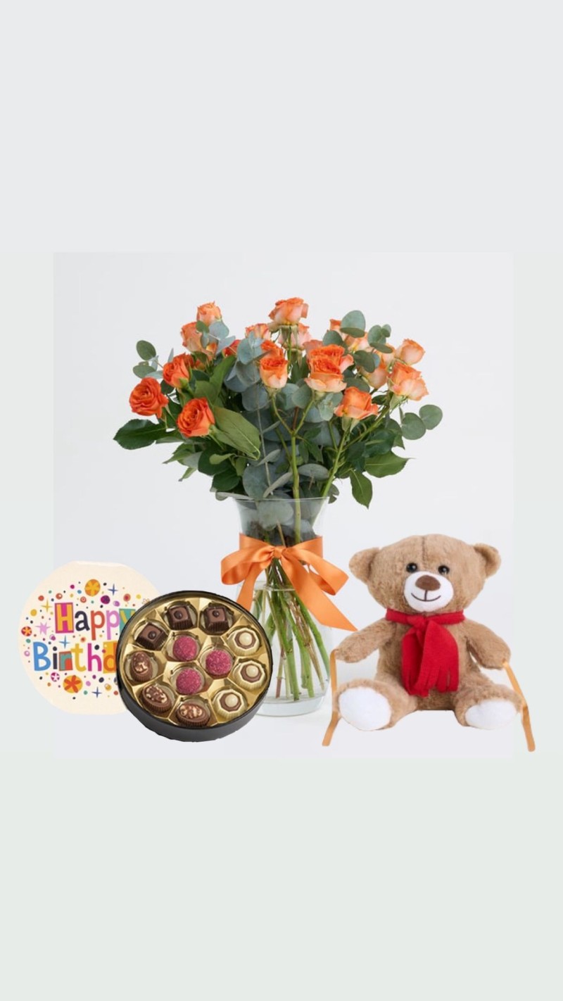 Vazoda Turuncu Çardak Güller & Peluş Ayı & Doğum Günü Temalı Çikolata